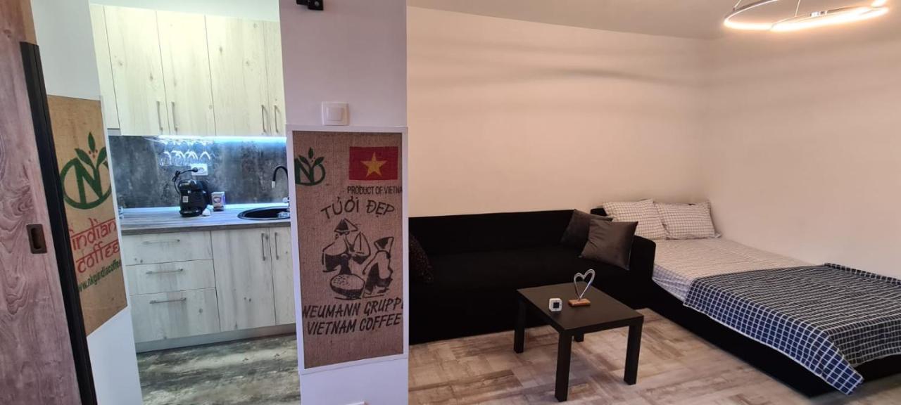 Apartment Tiki's Bar Bukarest
