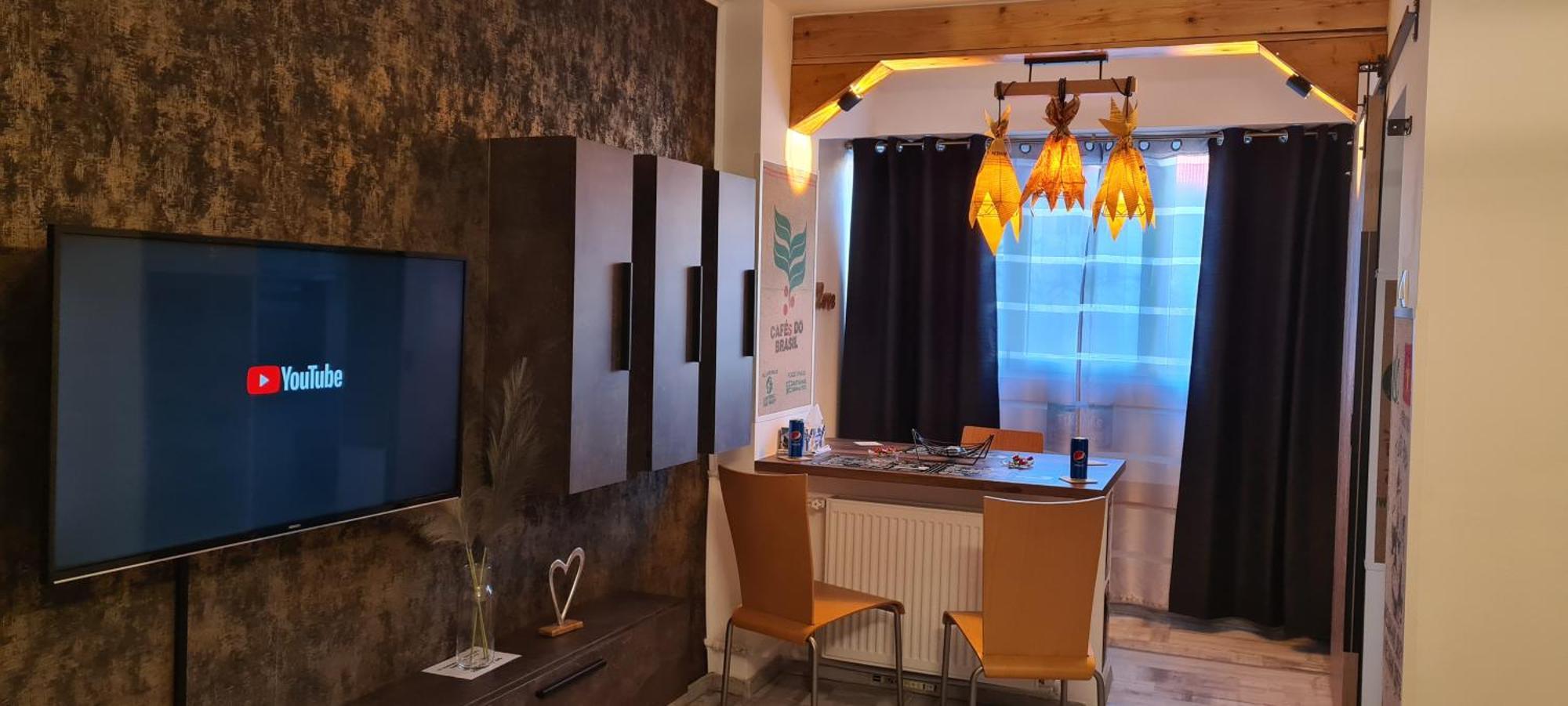 Tiki's Bar בוקרשט